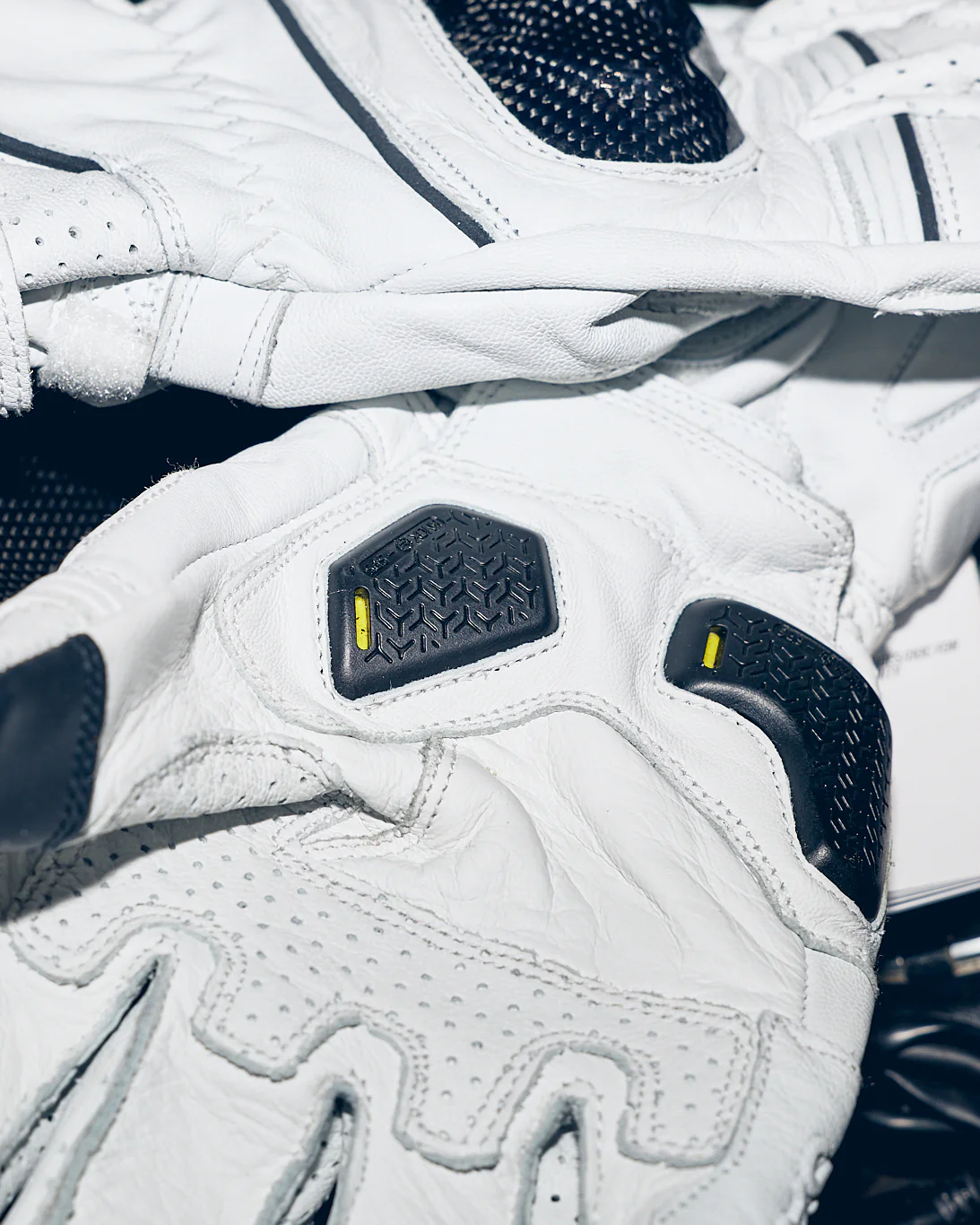 SA1NT Road Glove 2.0 | White - Image 9